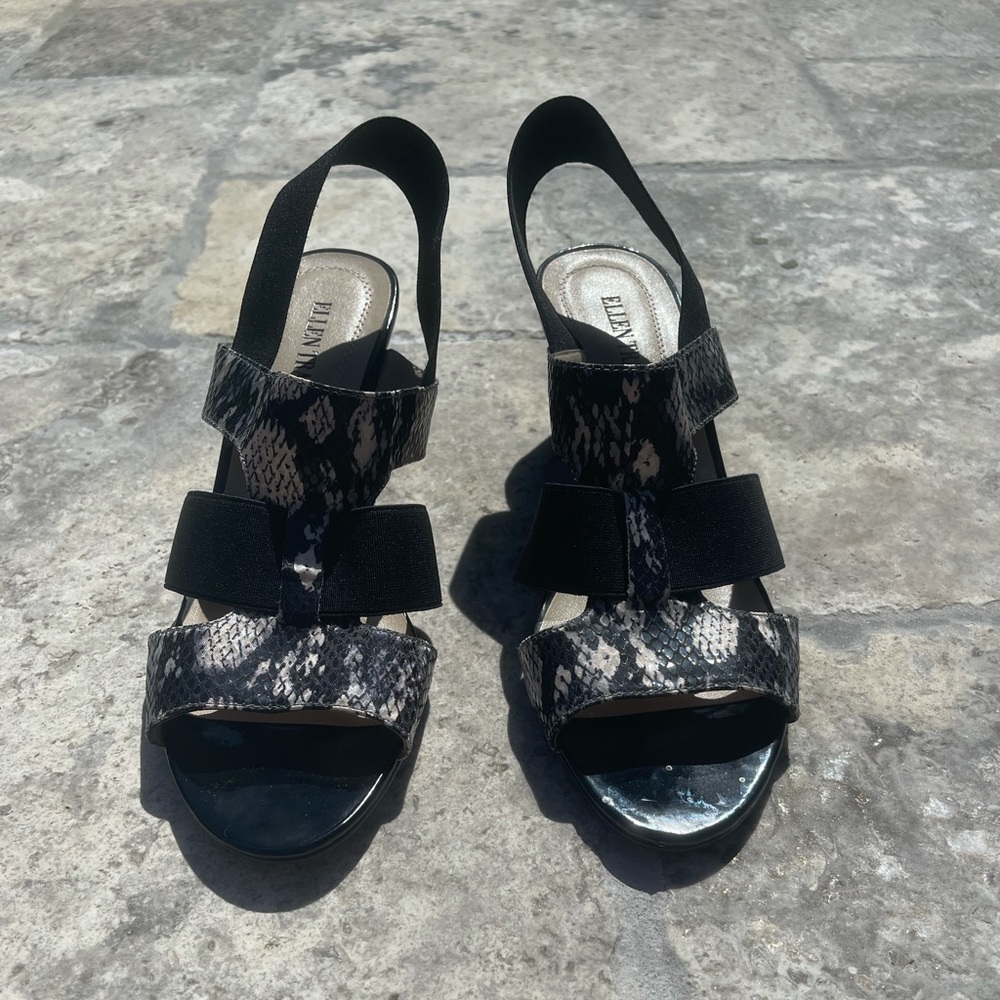 Ellen Tracy mini wedges with faux snake skin